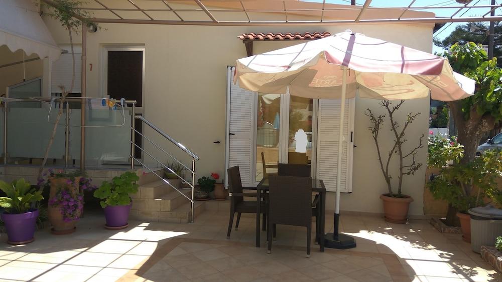 Aparthotel Nicolas & 3*