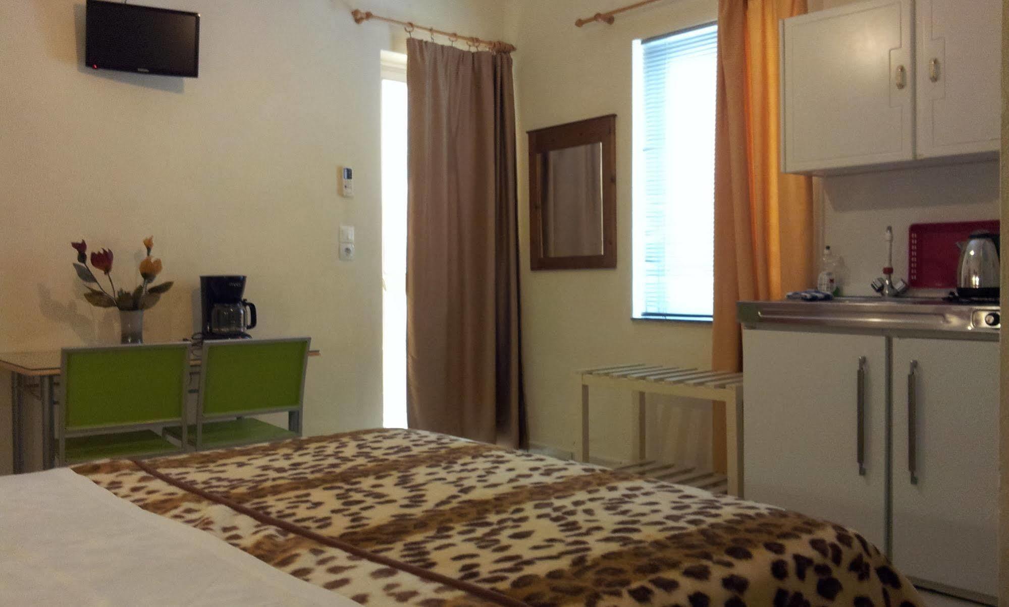 Aparthotel Nicolas & 3*
