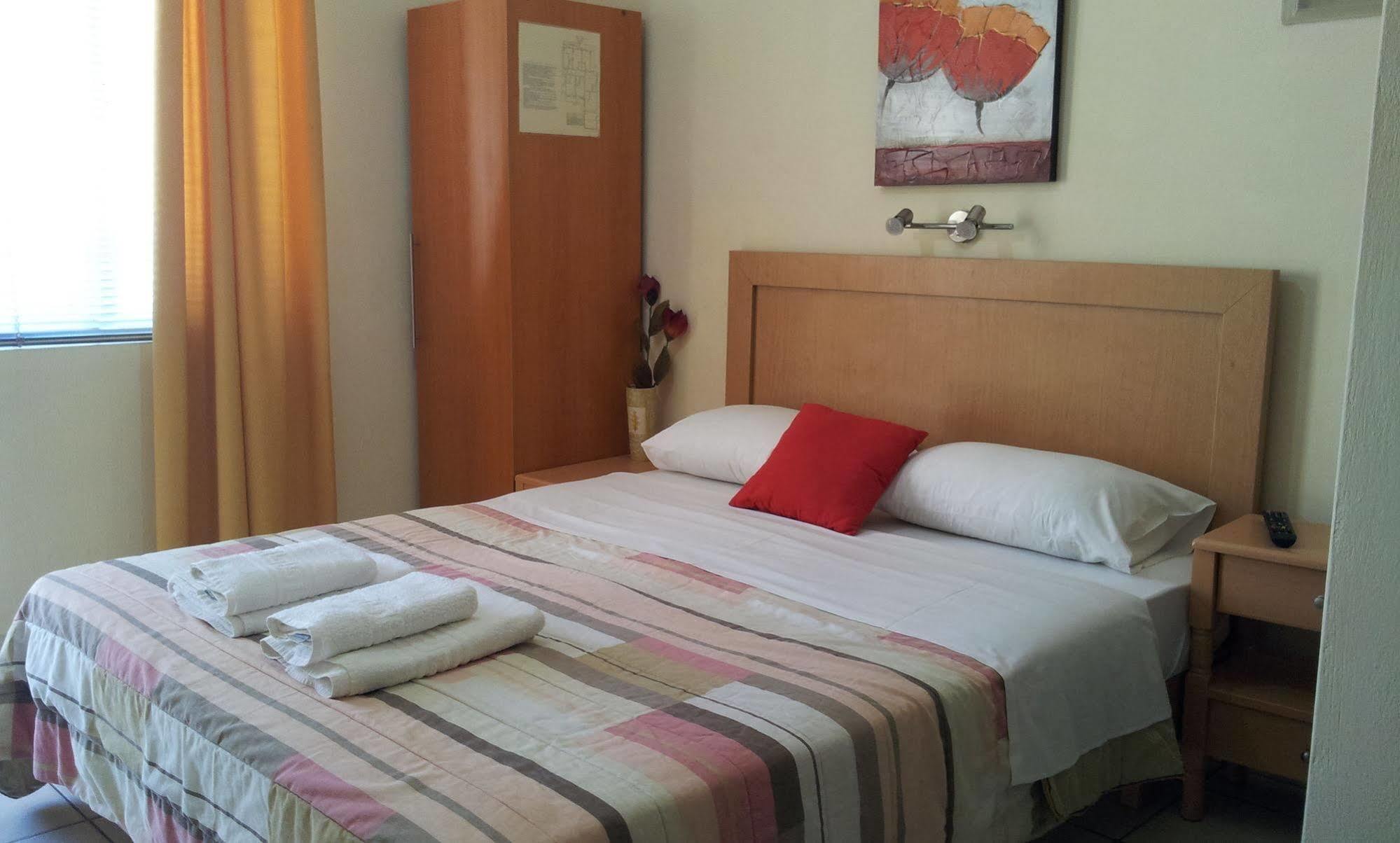 Nicolas & Apart Otel Agia Marina