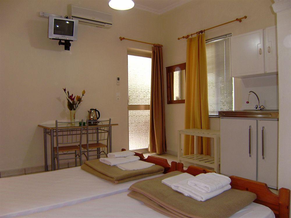Nicolas & 3* Agia Marina (Crete)