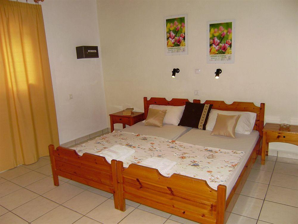 Nicolas & Aparthotel 3*