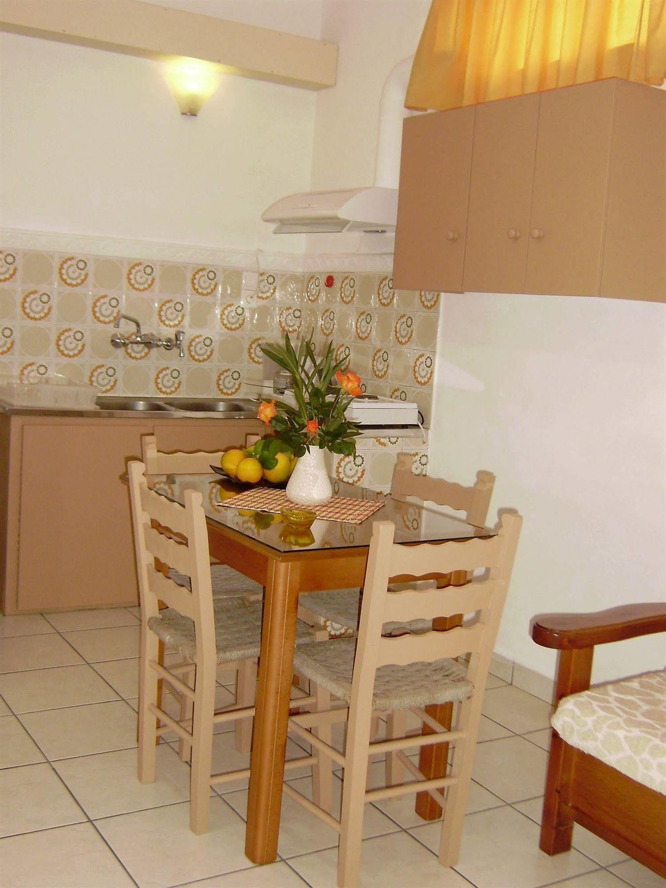 Nicolas & Aparthotel