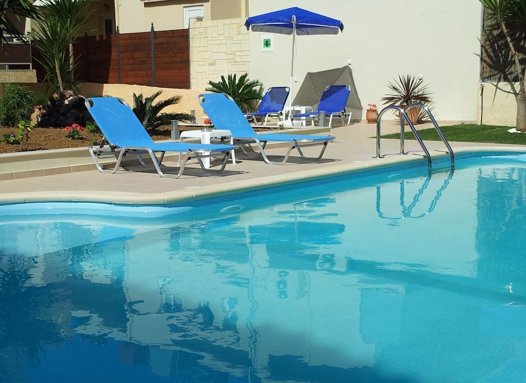 Nicolas & Aparthotel Agia Marina (Crete)